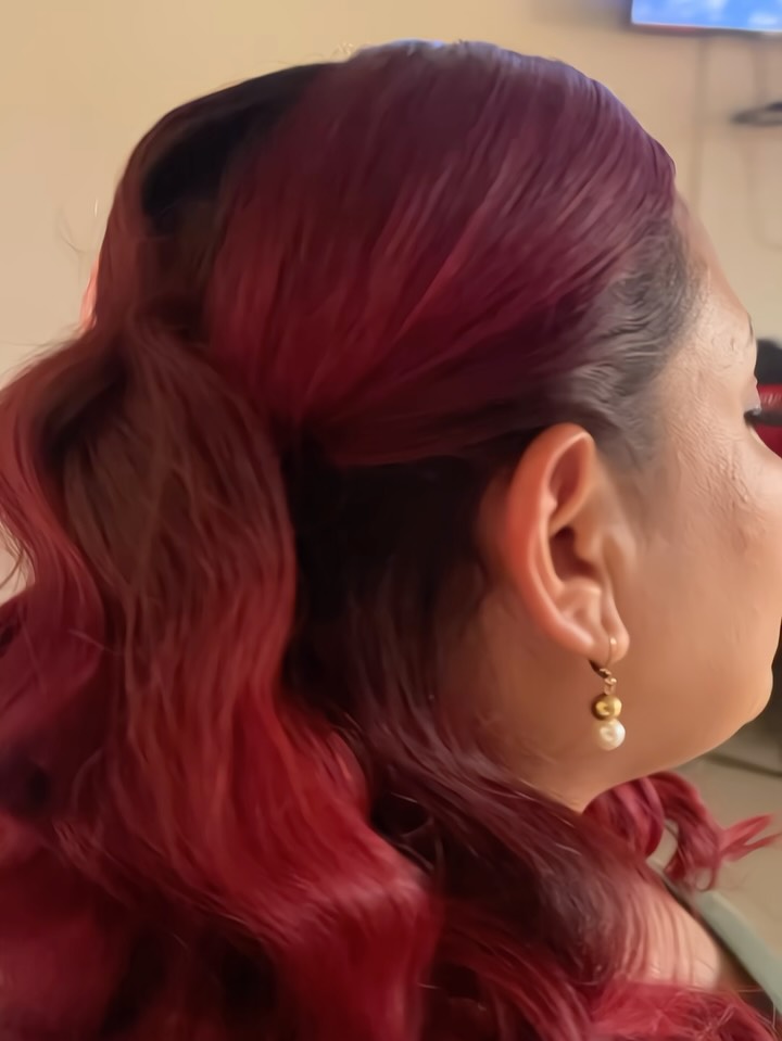 Looking Stunning. Maquillaje y semirecogido para ocasión especial.